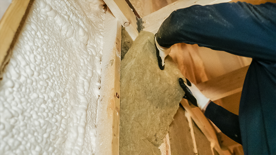 FLASH & BATT Insulating TStuds!