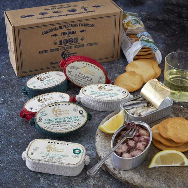 Image for Seafood Sampler Box with Crackers by Conservas de Cambados