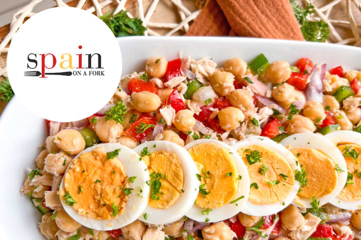 Chickpea Salad with Tuna & Eggs Recipe