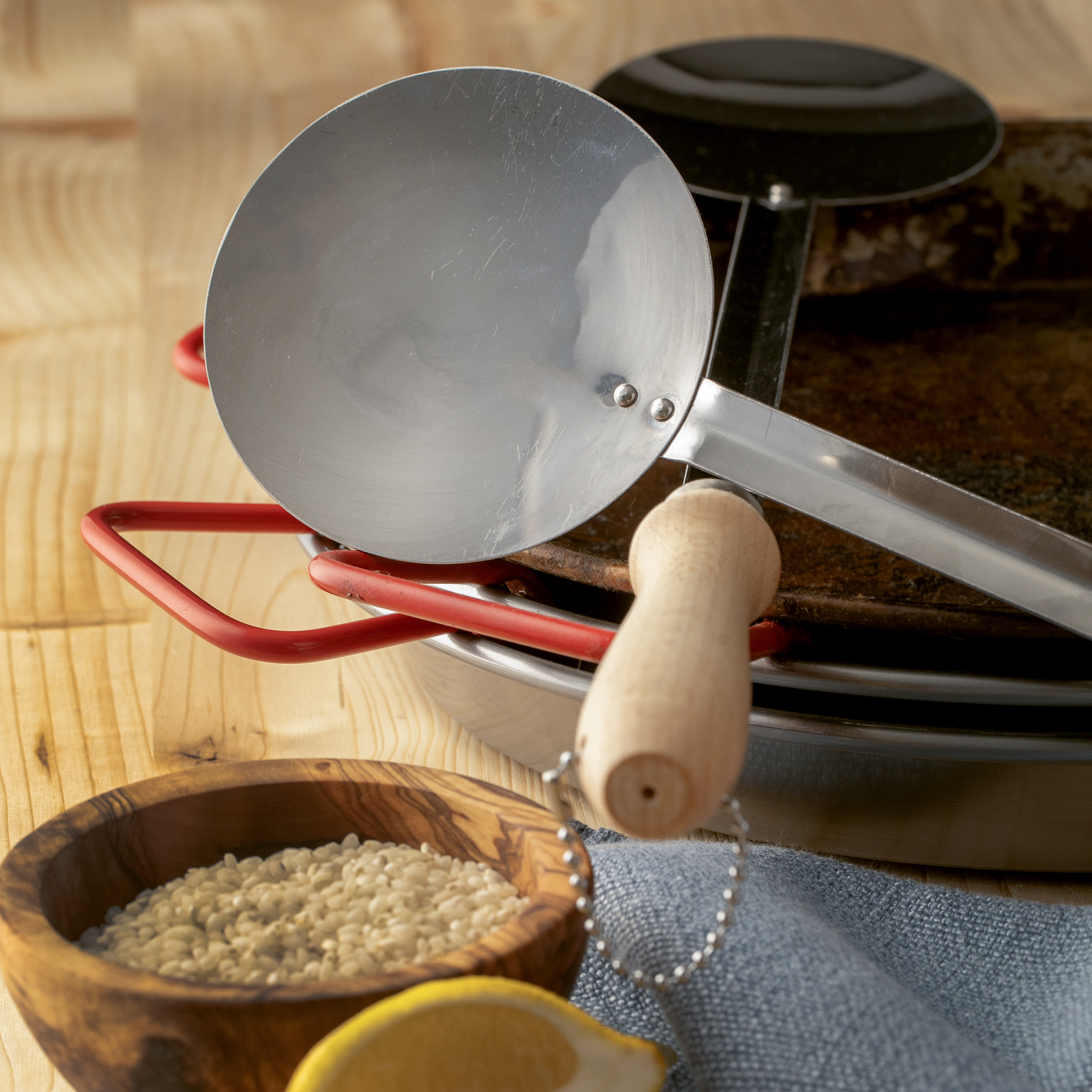 Paella Pan Gift set - Includes Pan, Ingredients and Spoon