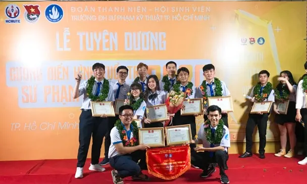 Tập thể SV5T cấp trường