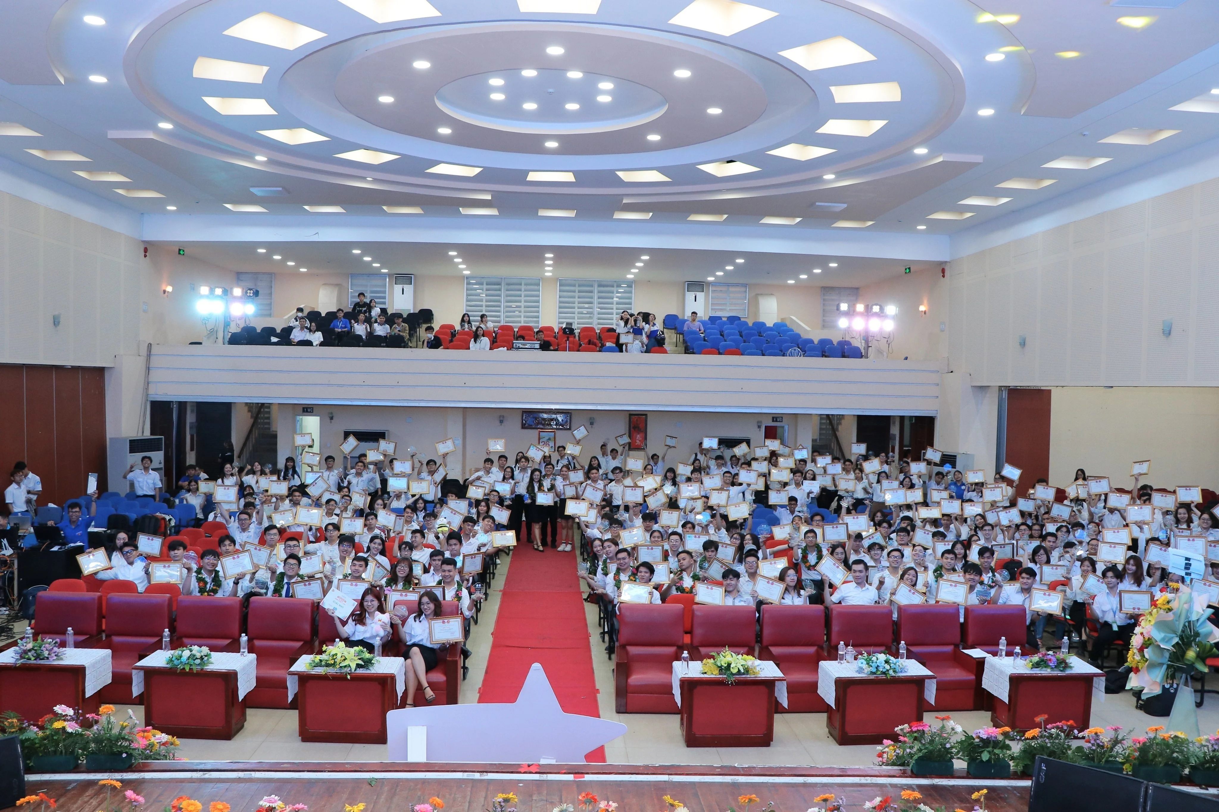 Sinh viên 5 tốt cấp 3 năm liên tục