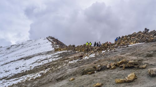 Subida a la montaña de 7 colores