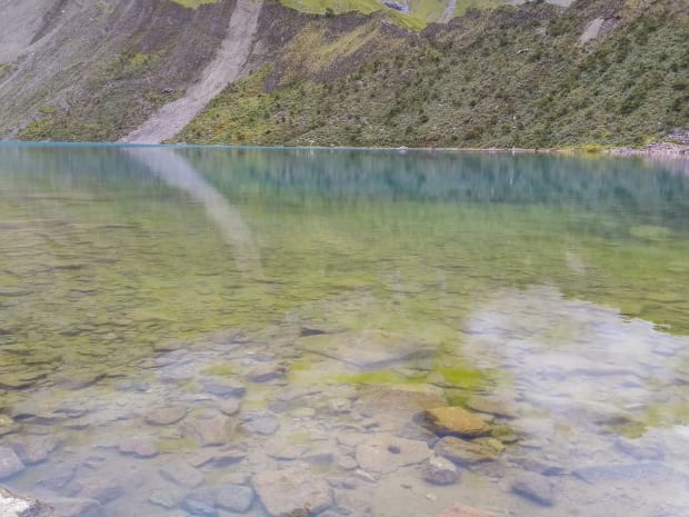 Agua cristalina en Humantay