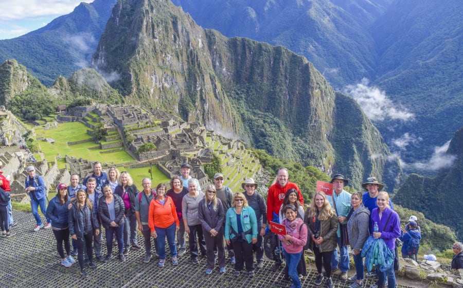 La Brigada en Machu Picchu con Tikaymi