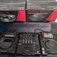 2x Pioneer CDJ 2000NXS2 & DJM-900NXS mixer