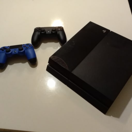 PS4 - Plus 2 Controller