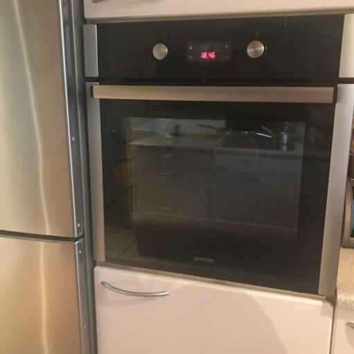 Indbygningsovn af Gorenje