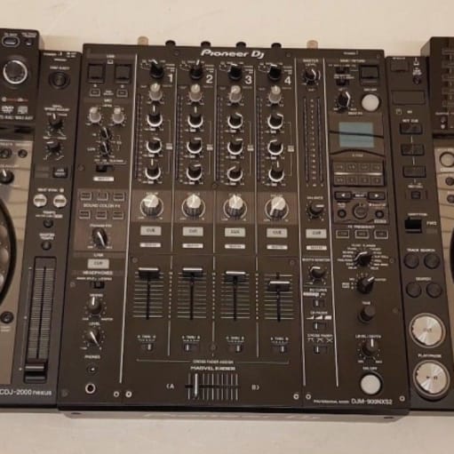 Pioneer 2 x CDJ-2000NXS DJM-900NXS2