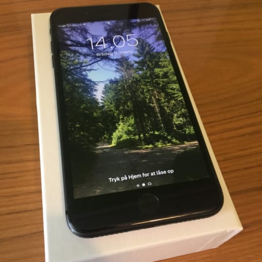 iPhone 8 Plus 64 GB