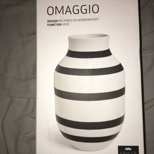 Kahler Omaggio Vase I Hvid Solv Og Hvid Sort