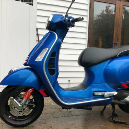 2019 Vespa 300 HPE Super Sport