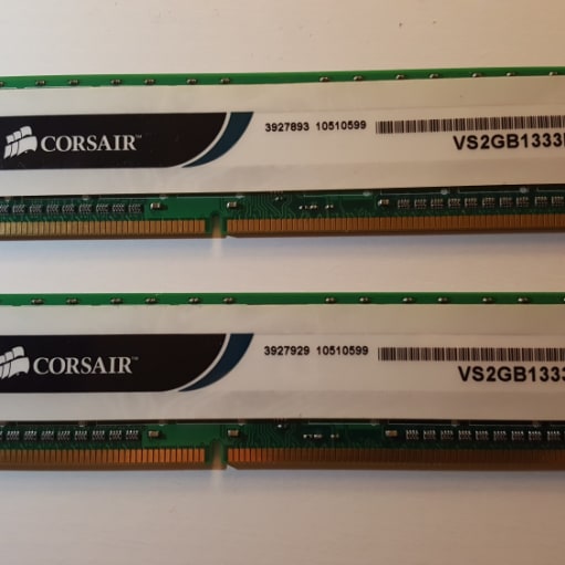 Corsair 4 GB (2 x 2gb) DDR3