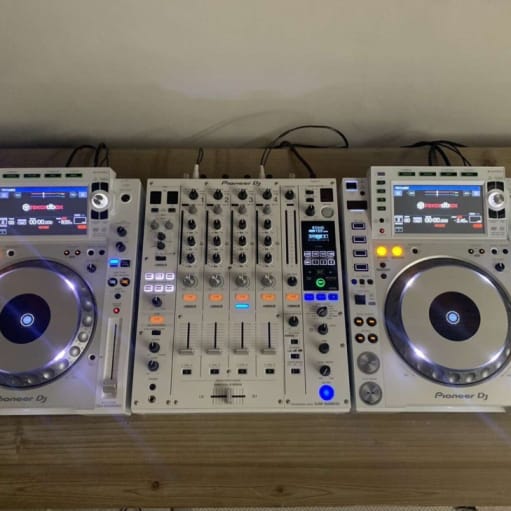 Pioneer 2 X CDJ 2000 Nexus og DJM 900 Nexus 2