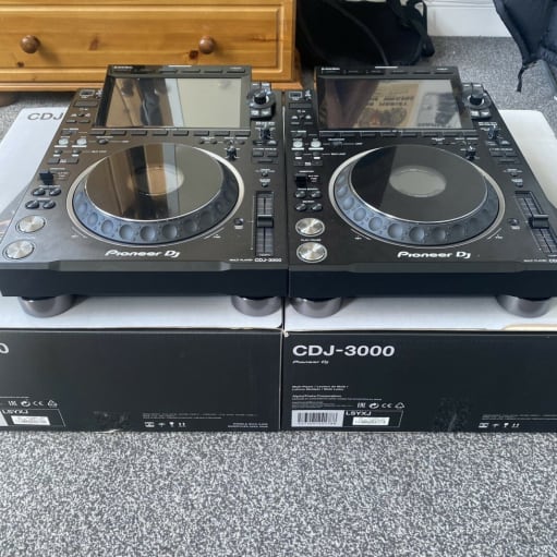 Pioneer CDJ 3000 par - perfekt stand