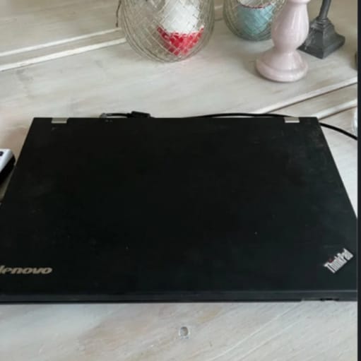 Lenovo Workstation Serie ( Win 11 Pro)