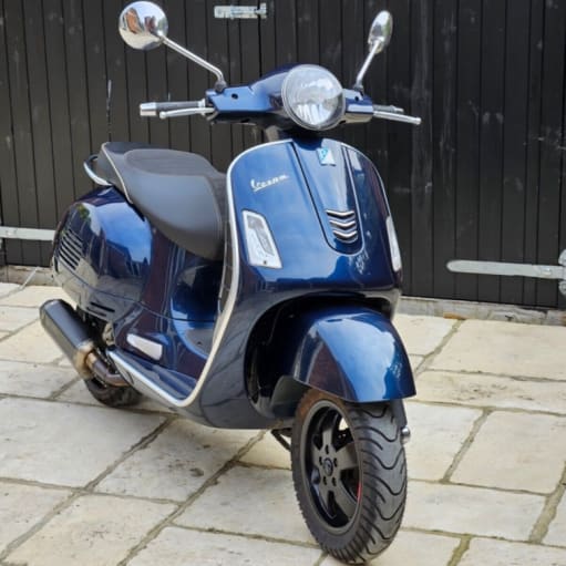 2018 Vespa 300 GTS Super Sport