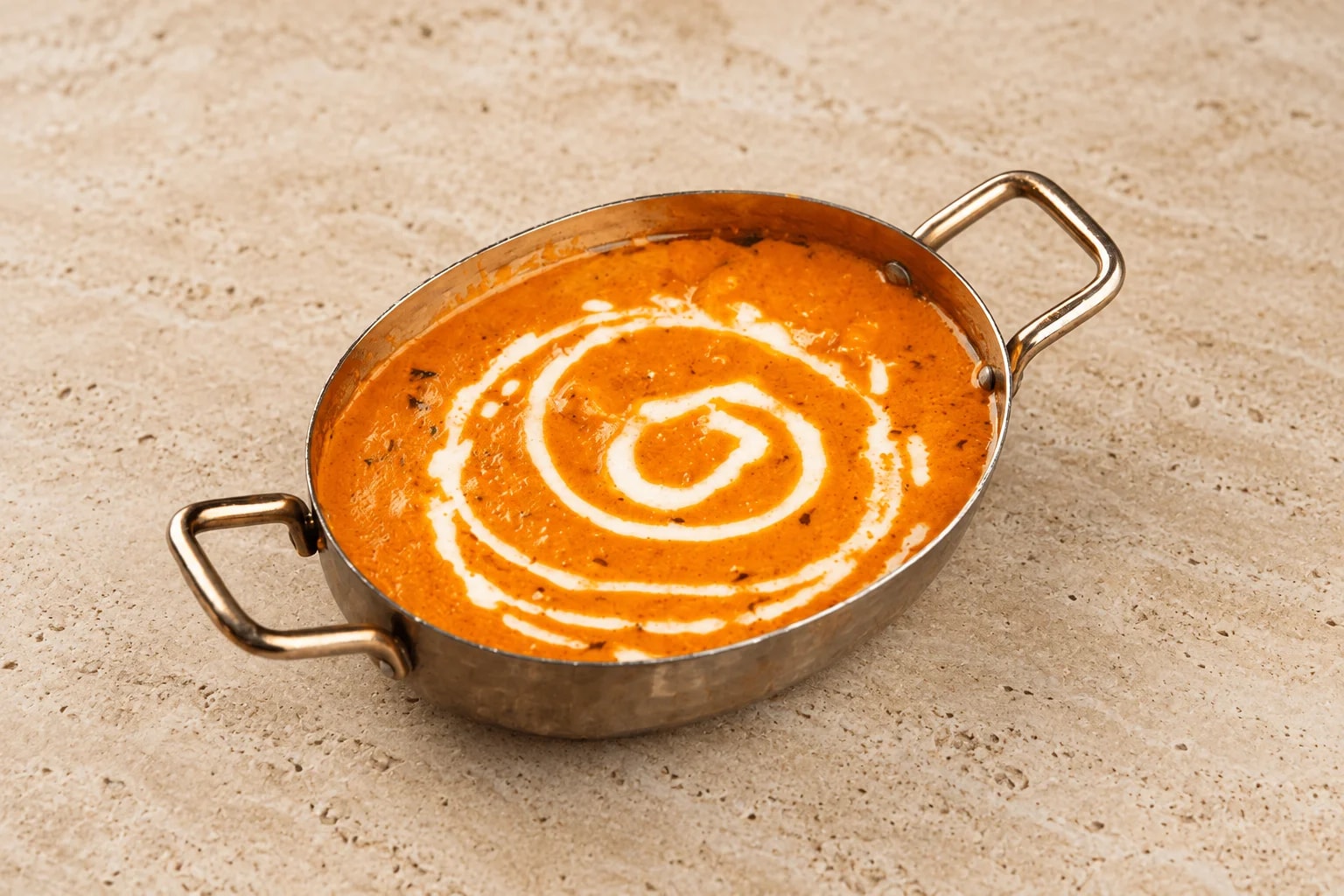 Tandoori chicken drumsticks with mint chutney and slaw, served on a platter