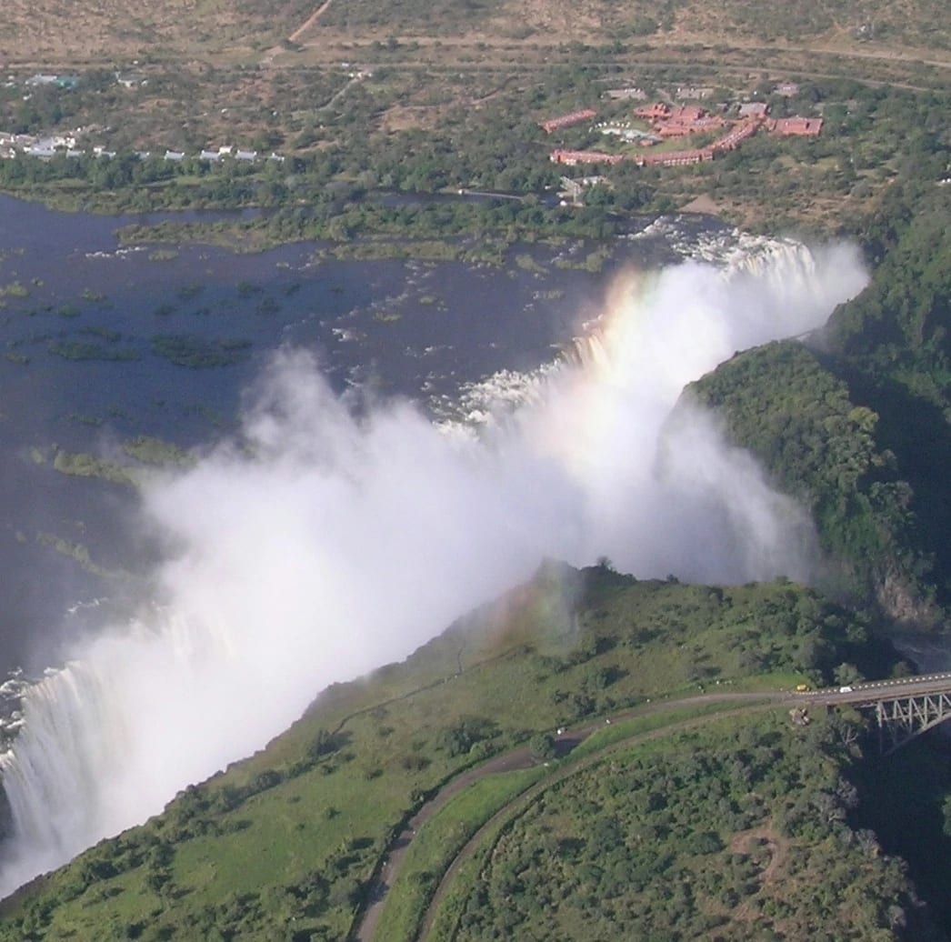 Водопад Виктория (Victoria Falls). Река Замбези.