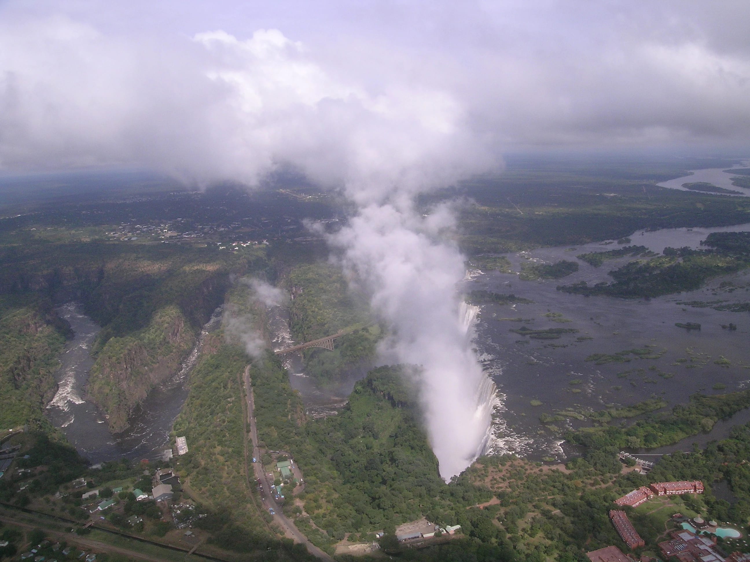 Водопад Виктория (Victoria Falls). Река Замбези.