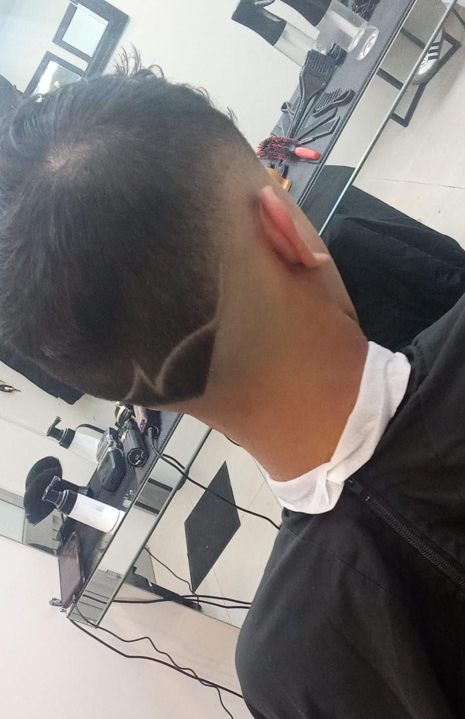 Icaro's BARBERSHOP
