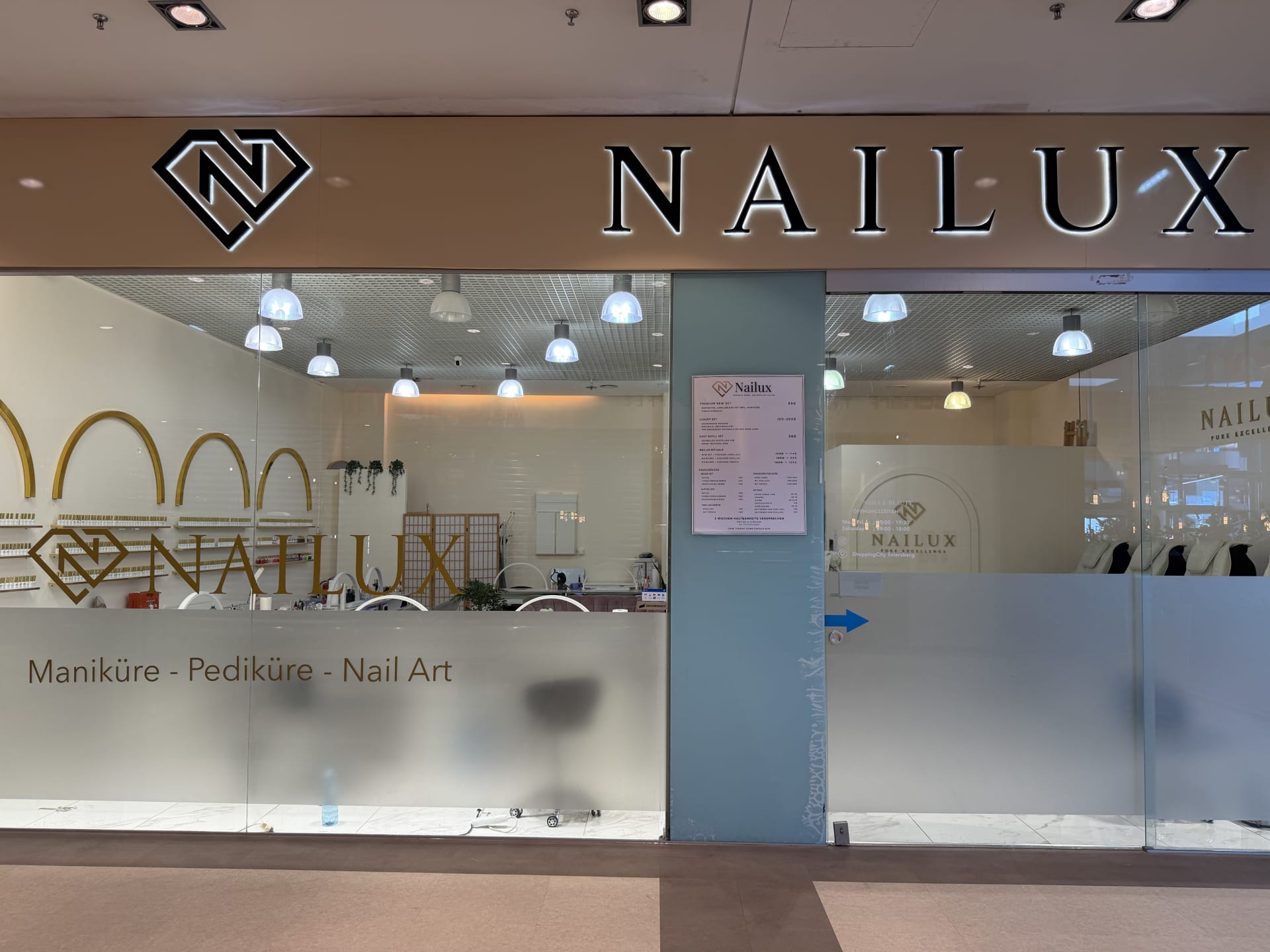Nailux 1