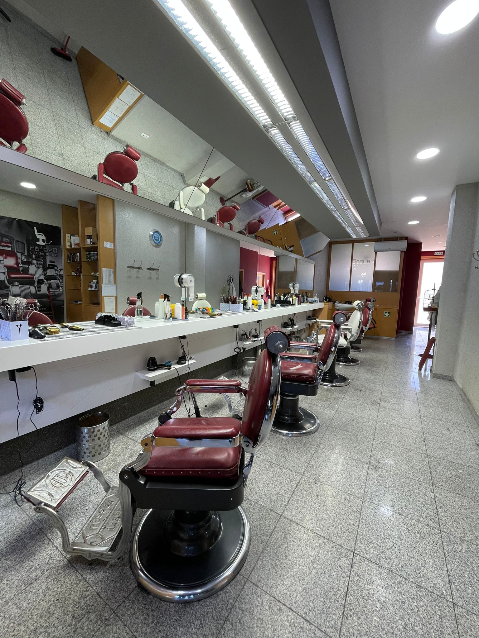 Hen-Destak Barbearia (Mazedo) 3