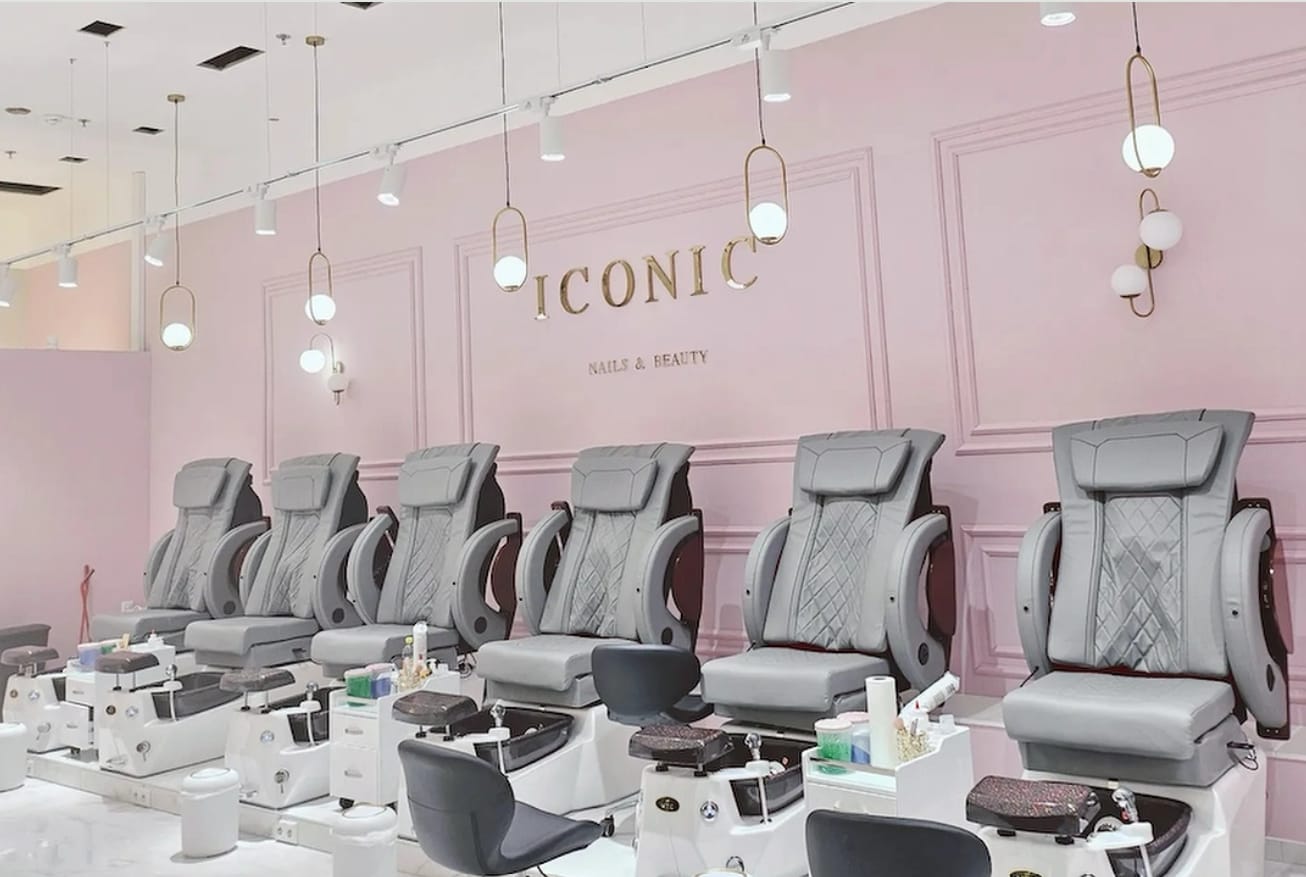 Iconic Nails & Beauty - Schweglerstraße 4