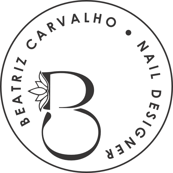 Beatriz Carvalho • Nail Master • Formadora