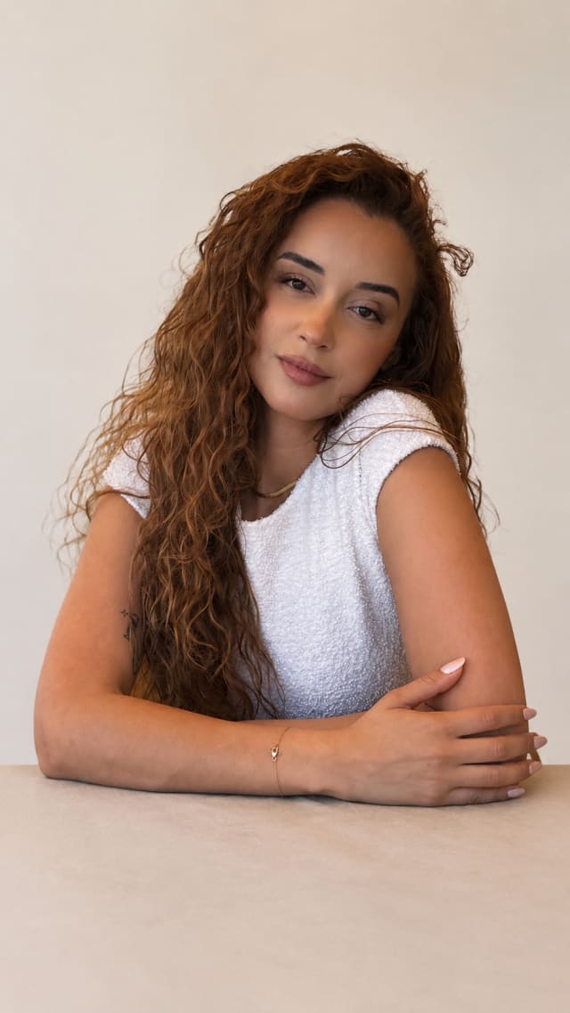 Touched by Thaís