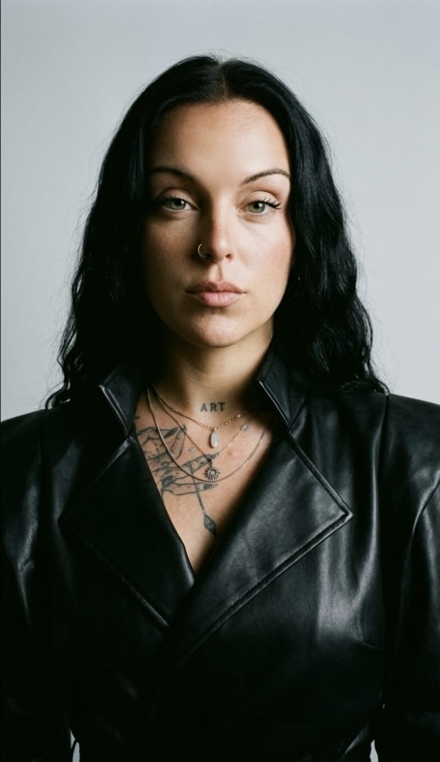 Sara Tavares | Fine Line Tattoo Artist