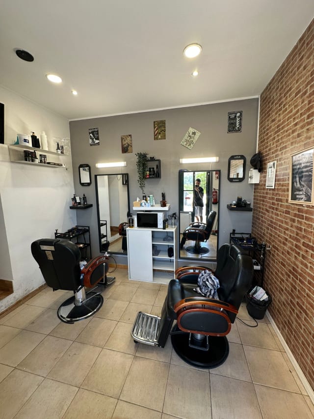 Otimus_barbershop