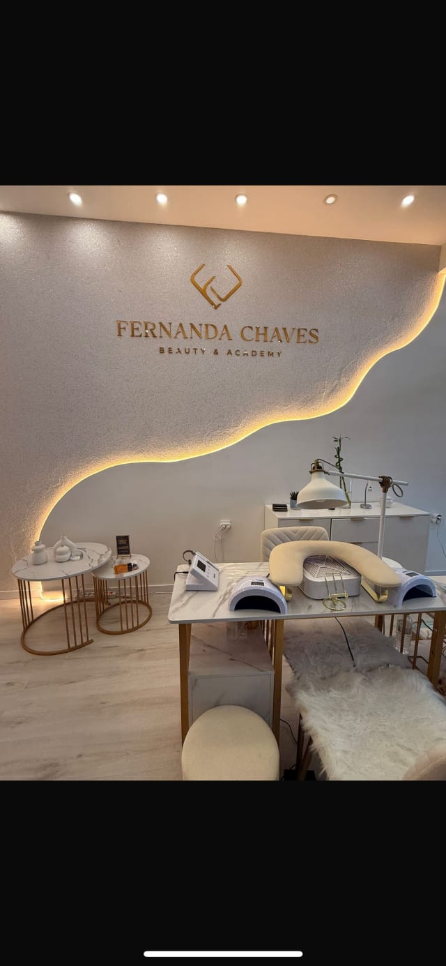 Fernanda Chaves Beauty & Academy