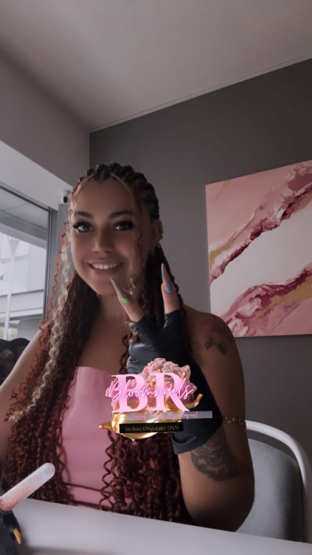 Bloom Nails