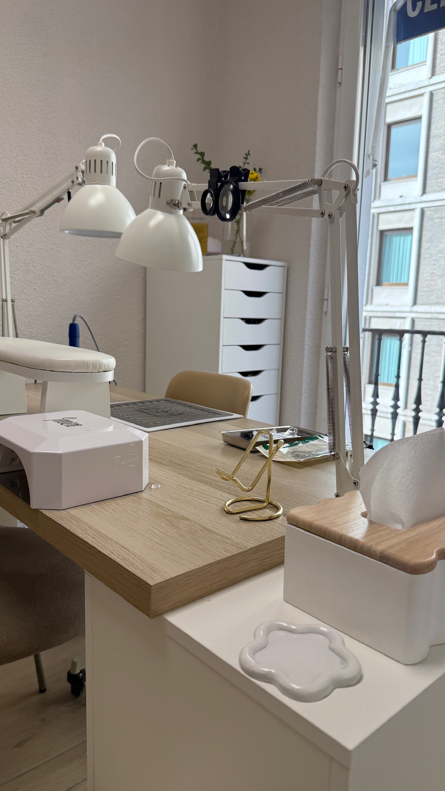 Exclusive Nails Studio - Manicura rusa - Pedicura rusa - Gel, manicura y uñas en Madrid