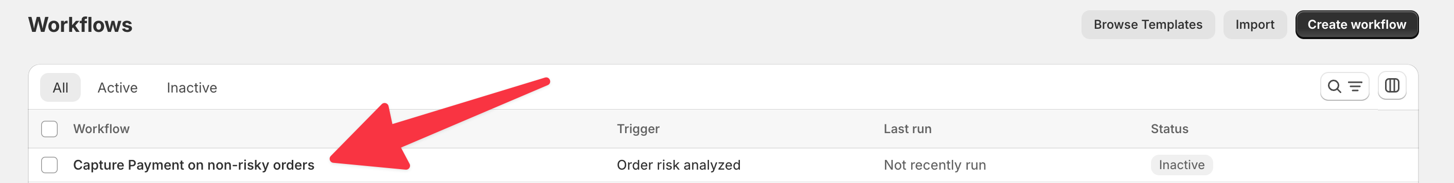 The capture payment on low risk workflows are enabled.