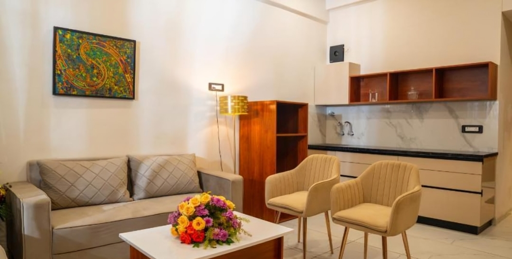 Daffodils Luxury Airport Suites