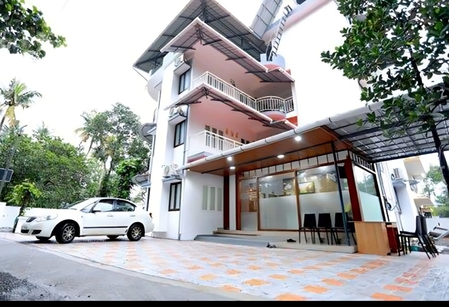 Daffodils Luxury Airport Suites