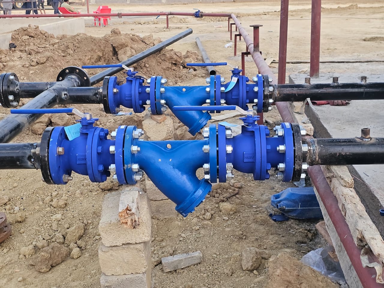 MHEW engineer performing gas plant equipment inspection and maintenance