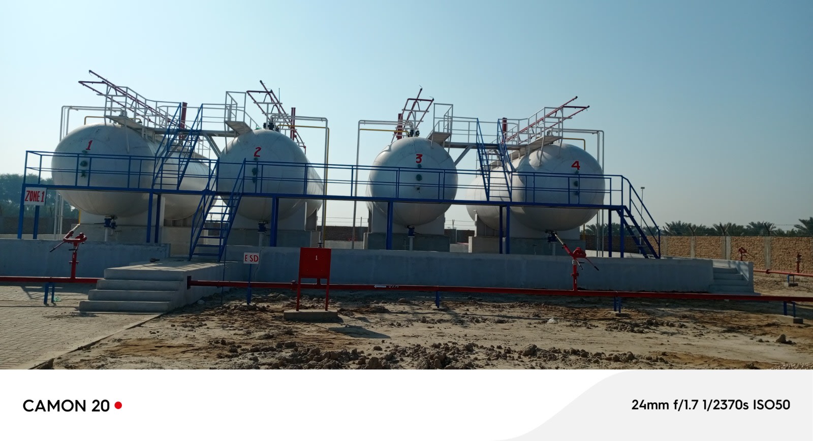 Preventive maintenance and valve servicing on industrial gas plant piping