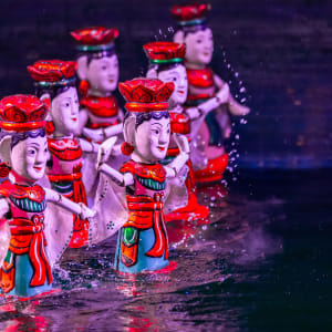 Hanoi am Abend mit Wasserpuppen, DE, Abends: 1vn-Wasserpuppentheater-as-2024-336312153-Kalyakan