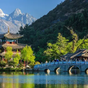 Yunnan Panorama auf der Tea Horse Road ab Lijiang: China Lijiang Altstadt