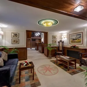 The Astor in Westbengalen | Kolkata:  Indien Kolkata The Astor Lobby