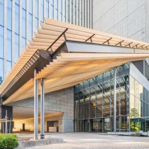 The Capitol Hotel Tokyu in Tokio:  Tokio The Captiol Hotel Tokyu - Eingang