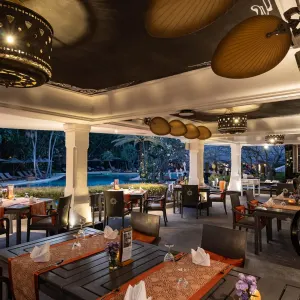 Anantara Hua Hin Resort:  Anantara Hua Hin Resort - Restaurant Rim Nam 