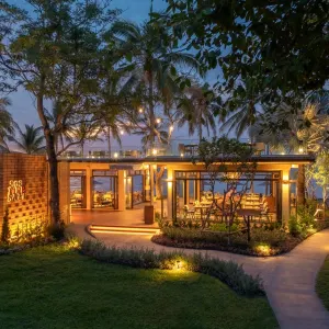 Anantara Hua Hin Resort:  Anantara Hua Hin Resort - Restaurant Sea Fire Salt 