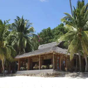 Coco Grove Beach Resort in Siquijor:  Coco Grove Beach Resort Restaurant