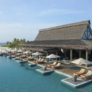 Grand Park Kodhipparu in Malediven:  Grand Park Kodhipparu - Breeze Poolside Dining and Bar