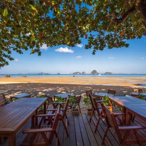 Tup Kaek Sunset Beach Resort in Krabi:  Krabi Tup Kaek Sunset Beach Resort Strand Bar