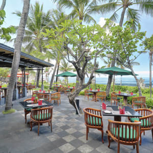 Legian Beach Hotel in Süd-Bali:  Legian Beach Ginos Restaurant